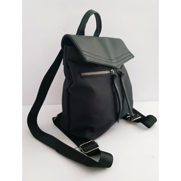 Botkier New York Trigger Blk Nylon Small Backpack Lightweight main image 13